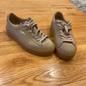 Beige Rihanna puma creeper